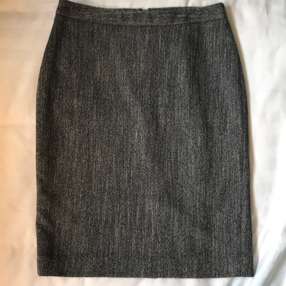 COPY - Ann Taylor lined subtle herringbone tweed black/white pencil skirt